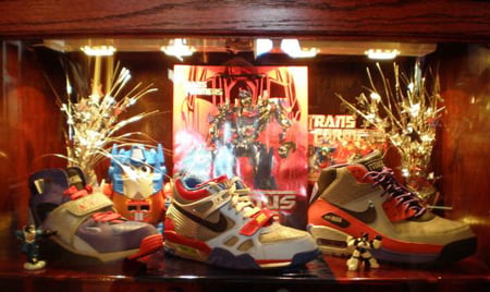 nike transformer toy