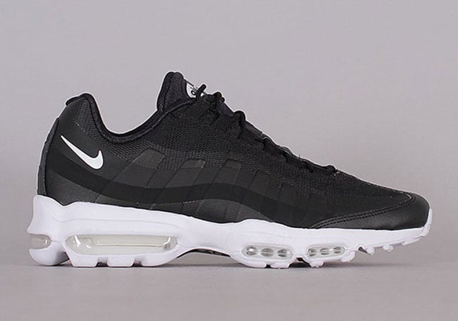 white air max 95 with black tick