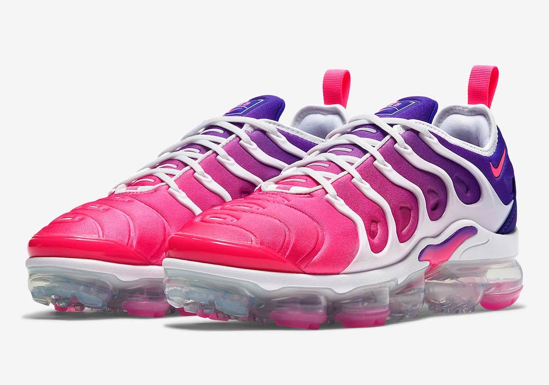 nike vapormax plus pink and blue