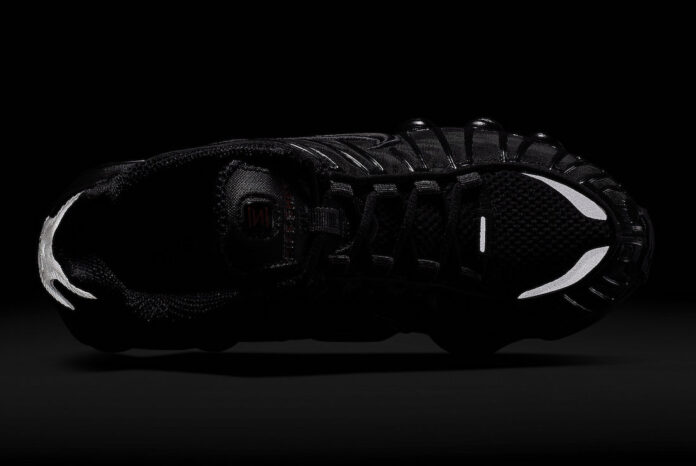 Nike Shox TL Black Metallic Hematite AR3566 002 Release Date Where To