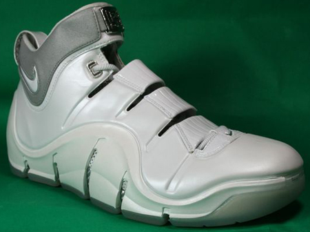 Nike Zoom Lebron IV White/White 
