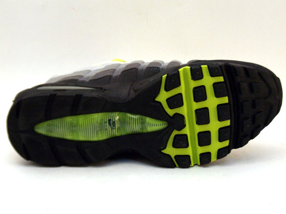 Nike Air Max 95 Classic LE - Grey / Neon Yellow | SneakerFiles