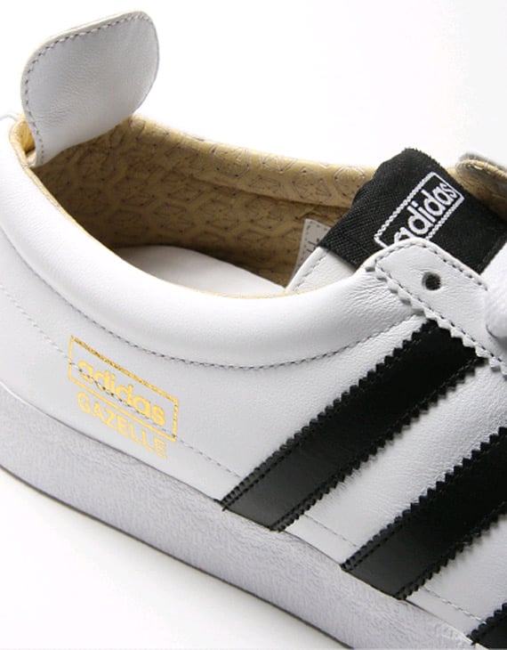 adidas originals gazelle vintage black white