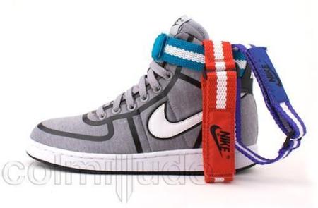 nike shoes with different colored straps