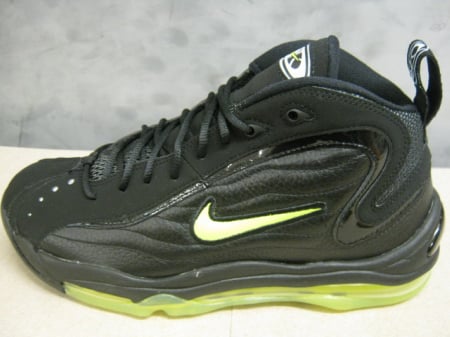 Nike Total Max Uptempo Wit