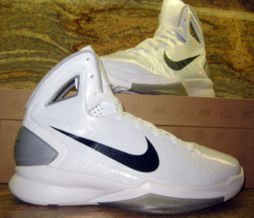 Nike Hyperdunk 2010 - Unreleased Sample- SneakerFiles