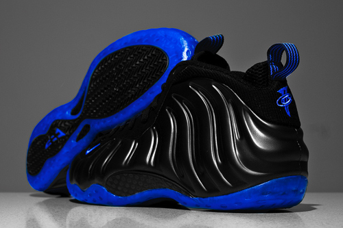 black and blue phone posits