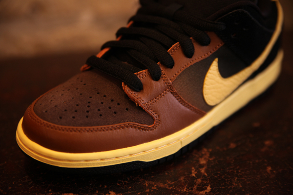 Nike SB Dunk Low 'Black and Tan' - Another Look | SneakerFiles