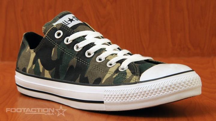 camouflage chuck taylors low