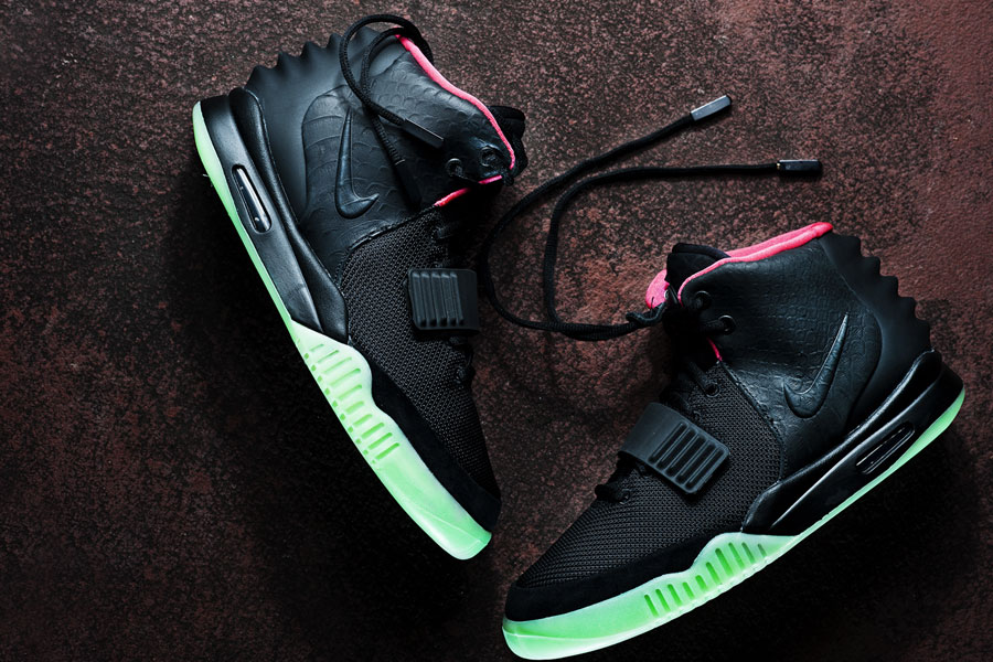air yeezy 2 black and gold