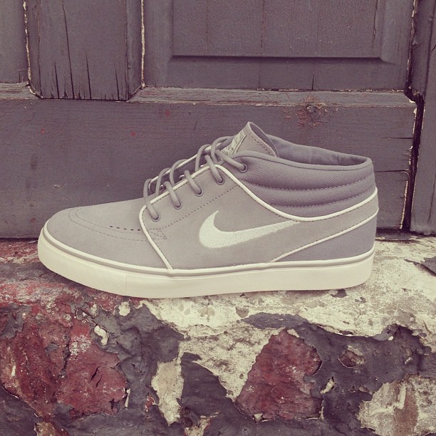 Nike SB Stefan Janoski Mid ‘Medium Grey/Chalk’