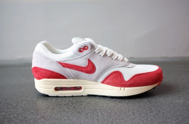 Nike Air Max 1 VNTG ‘Sport Red’ - Another Look- SneakerFiles