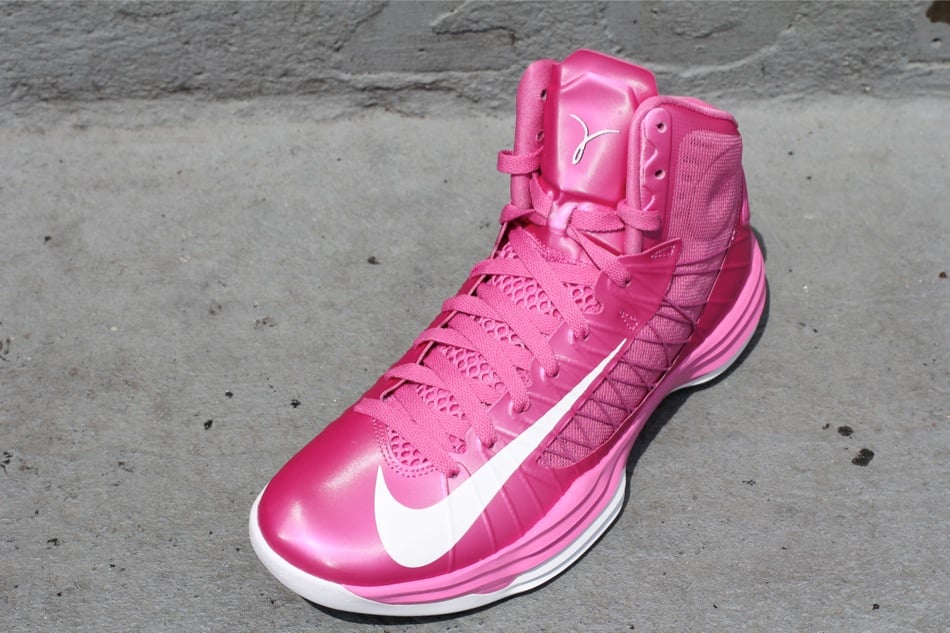 nike hyperdunk pink