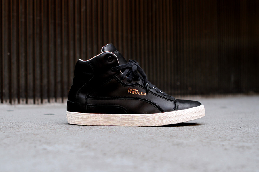 PUMA by Alexander McQueen Street Climb Mid 'Black' | SneakerFiles