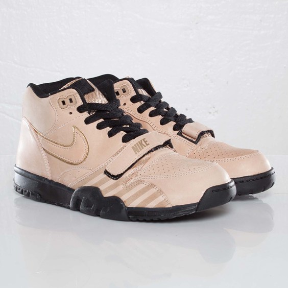 tan nike trainers womens