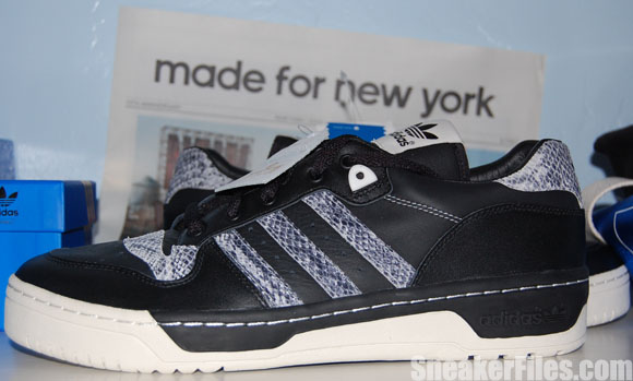 adidas Rivalry Low Black/Neo White Made 