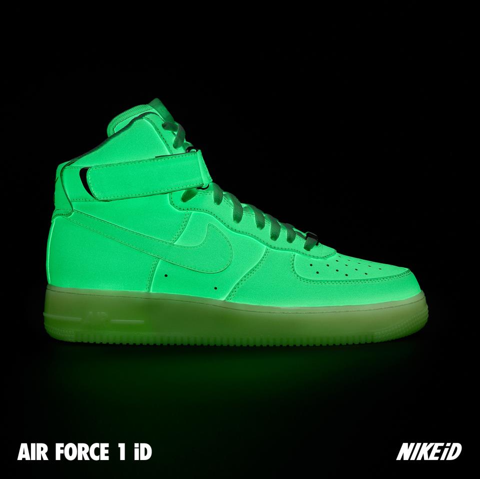 nike glow in the dark sneakers
