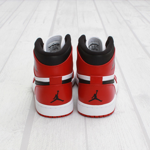 Air Jordan 1 'Chicago' at Concepts | Gov