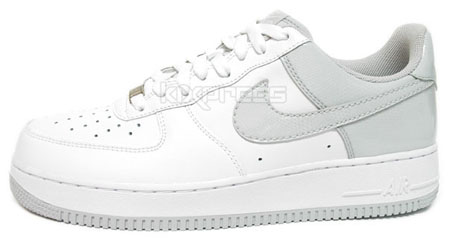 Nike Air Force 1 – White/Neutral Grey Patent Leather