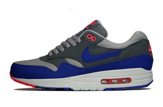 Release Reminder: Nike Air Max 1 Essential ‘Medium Grey/Ultramarine-Dark Grey-Solar Red’