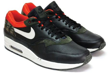 air max 1 football friendly