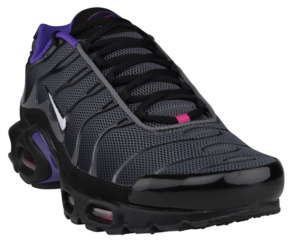 air max plus purple and black