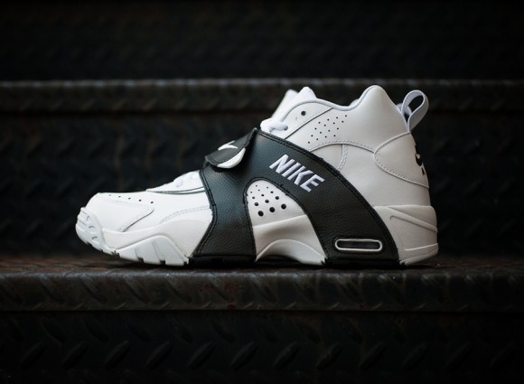Nike Air Veer – White – Black 
