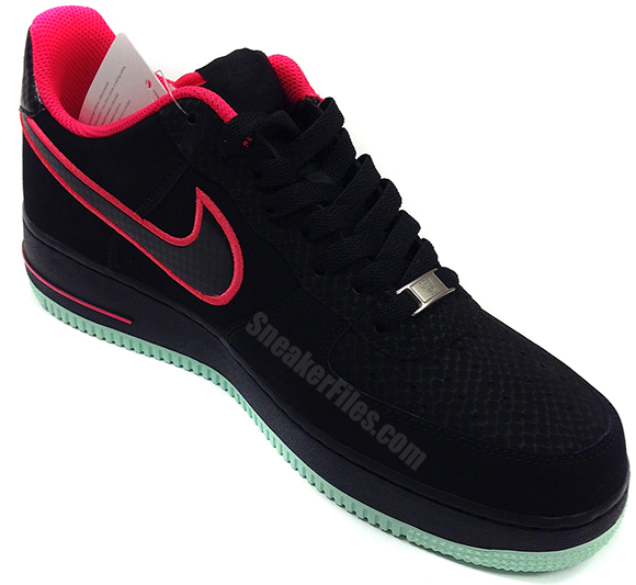 nike air force 1 low solar red
