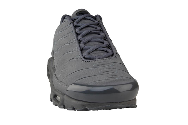 Nike Air Max Plus 'Grey' | SneakerFiles