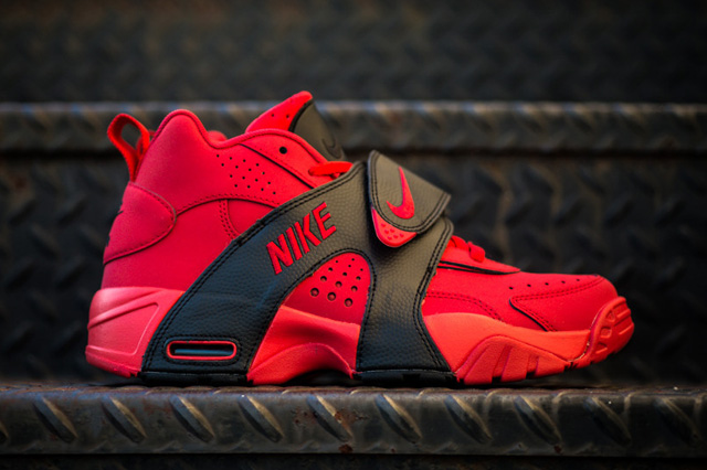 red and black nike air