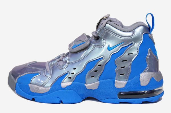 nike air dt max 96 blue and white