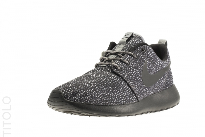black and grey roshes
