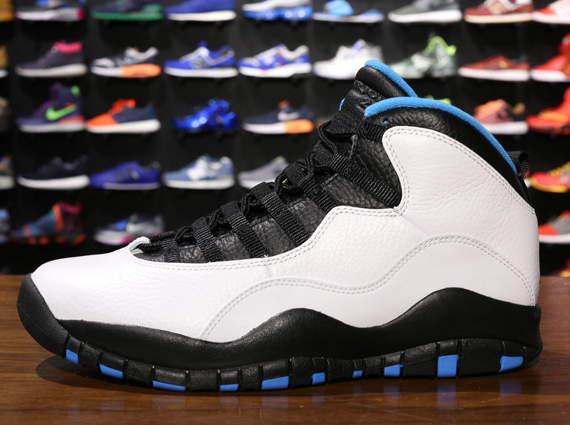 blue black and white 10s