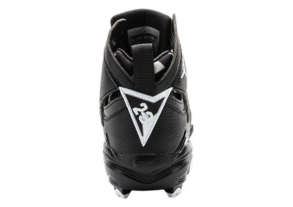 Air Jordan 7 MCS Cleats Now Available