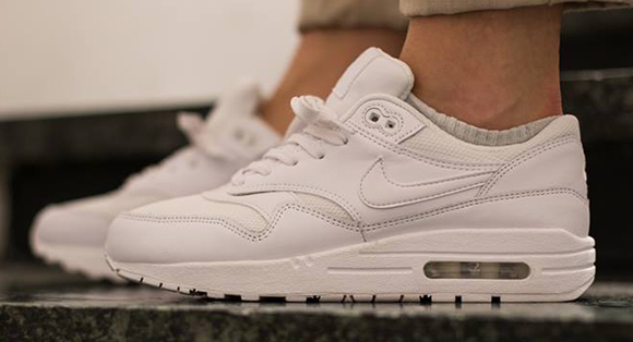 Buy Online all white air max 1 mens 