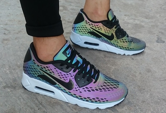 holographic nikes