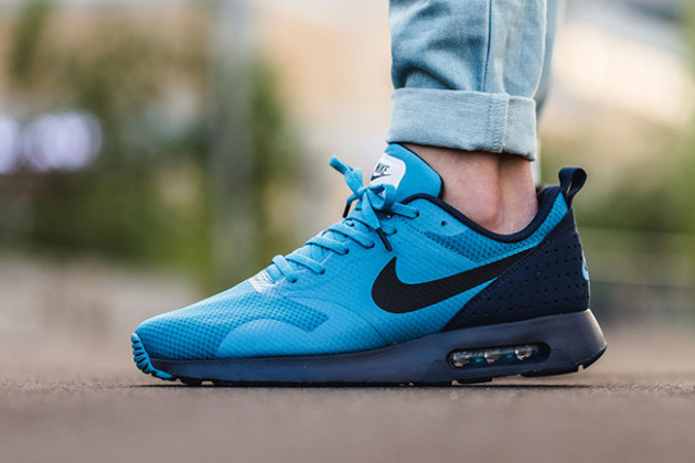 nike air max tavas blue gradient price