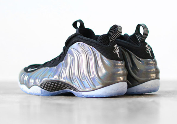 Nike Air Foamposite One Hologram 314996-900 | SneakerFiles