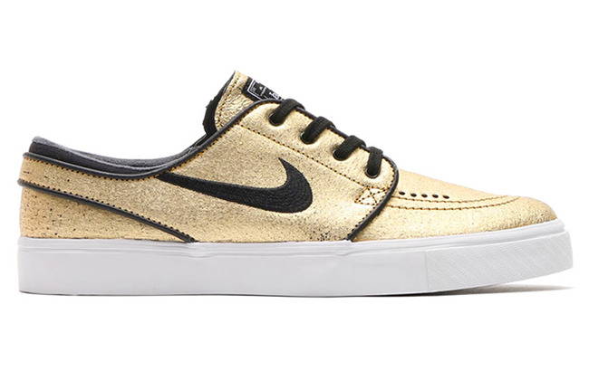 Desviarse Limpiar el piso contar Nike SB Gold Pack Holiday 2015 | SneakerFiles