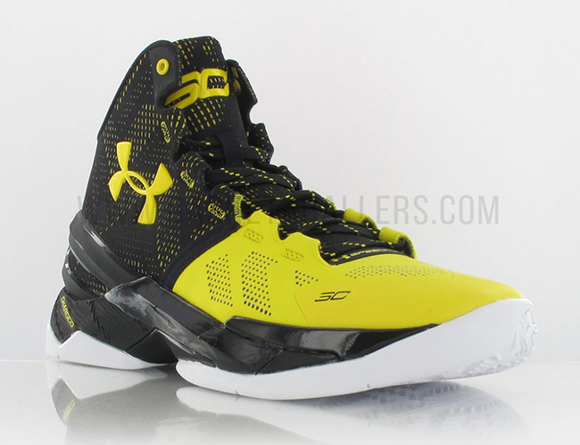 curry 2 yellow