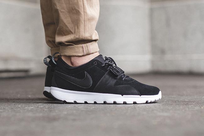 nike leather black trainers