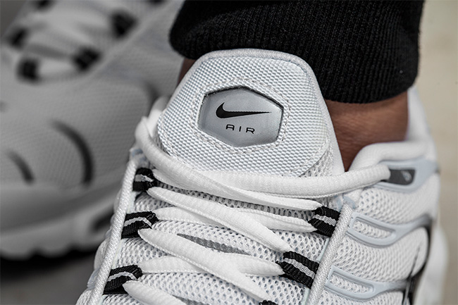 nombre clérigo burlarse de Nike Air Max Plus Tuned 1 White Tiger | SneakerFiles