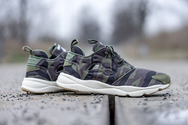 reebok camo joggers