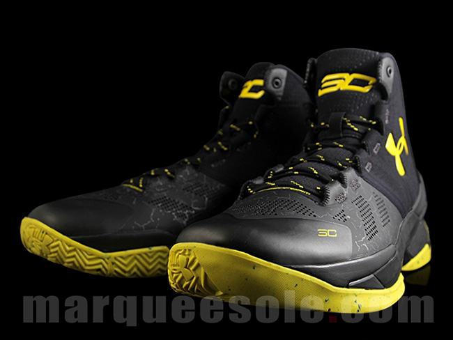curry 2 black and yellow