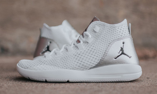Jordan Reveal White Silver | SneakerFiles