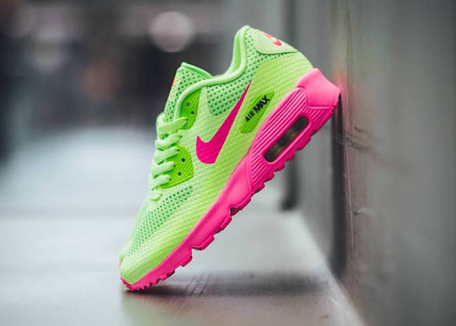 neon green and pink nike shoes