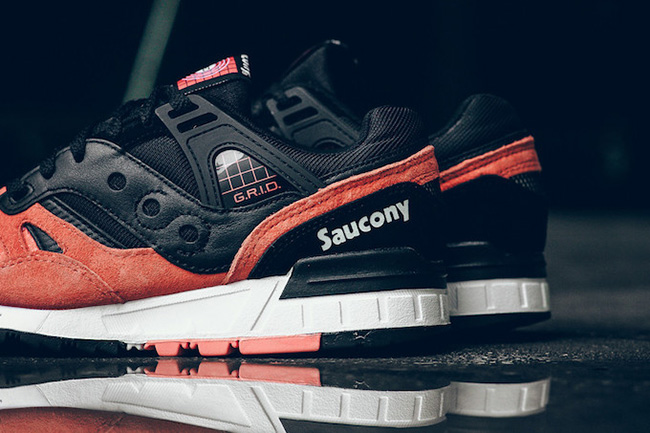 Saucony Grid SD Black Salmon | SneakerFiles