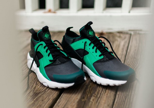 black and mint green huaraches