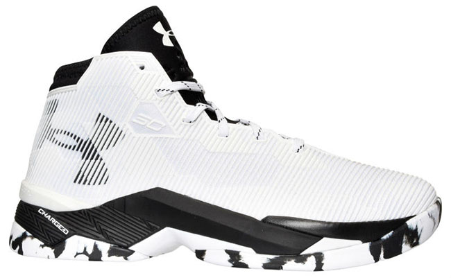 curry 2.5 black and white
