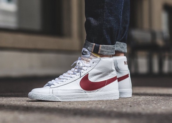 nike blazer mid vintage red